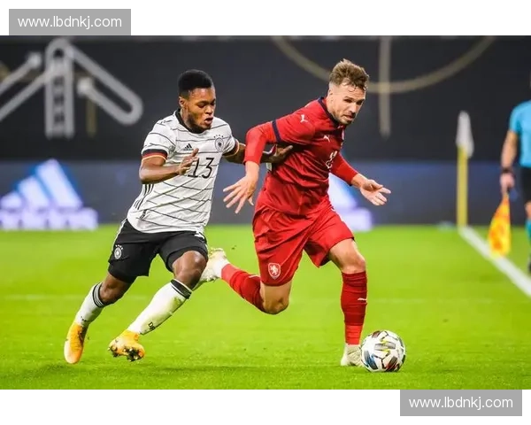 全球足球赛事直播实时更新比分分析与赛况追踪平台数据解读前瞻